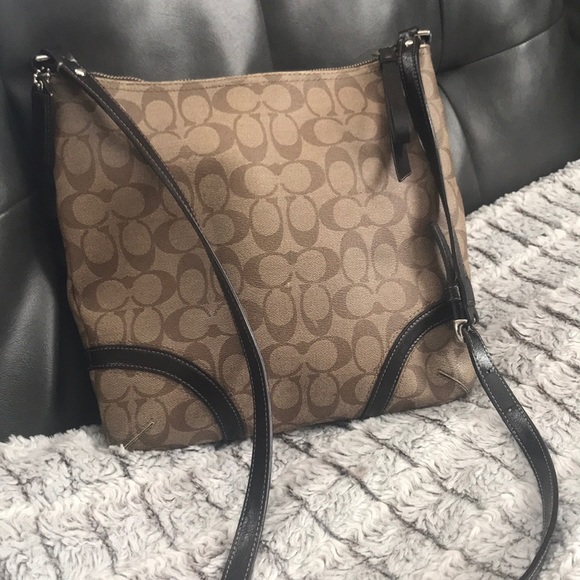 100% authentic COACH purse - Picture 3 of 5